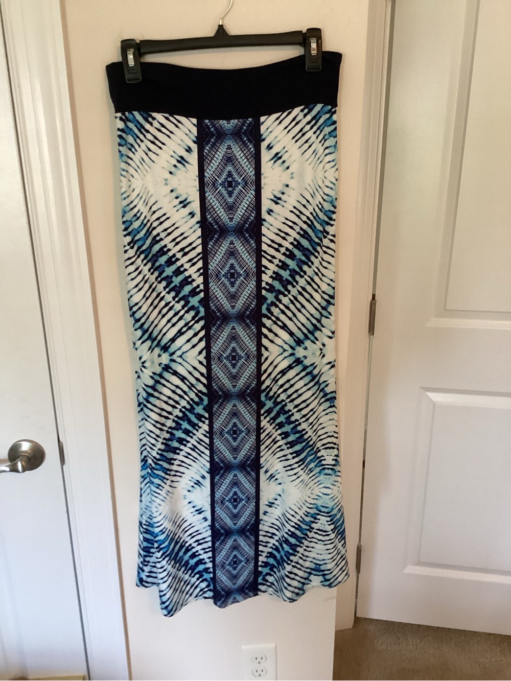 Karen Kane Blue and White Printed Maxi Skirt